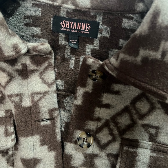 Shyanne Geometric Brown Teddy Jacket - Picture 3 of 5